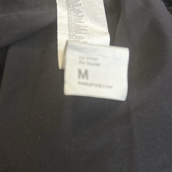 Fabletics Sports Tank - Medium - Picture 4 of 4